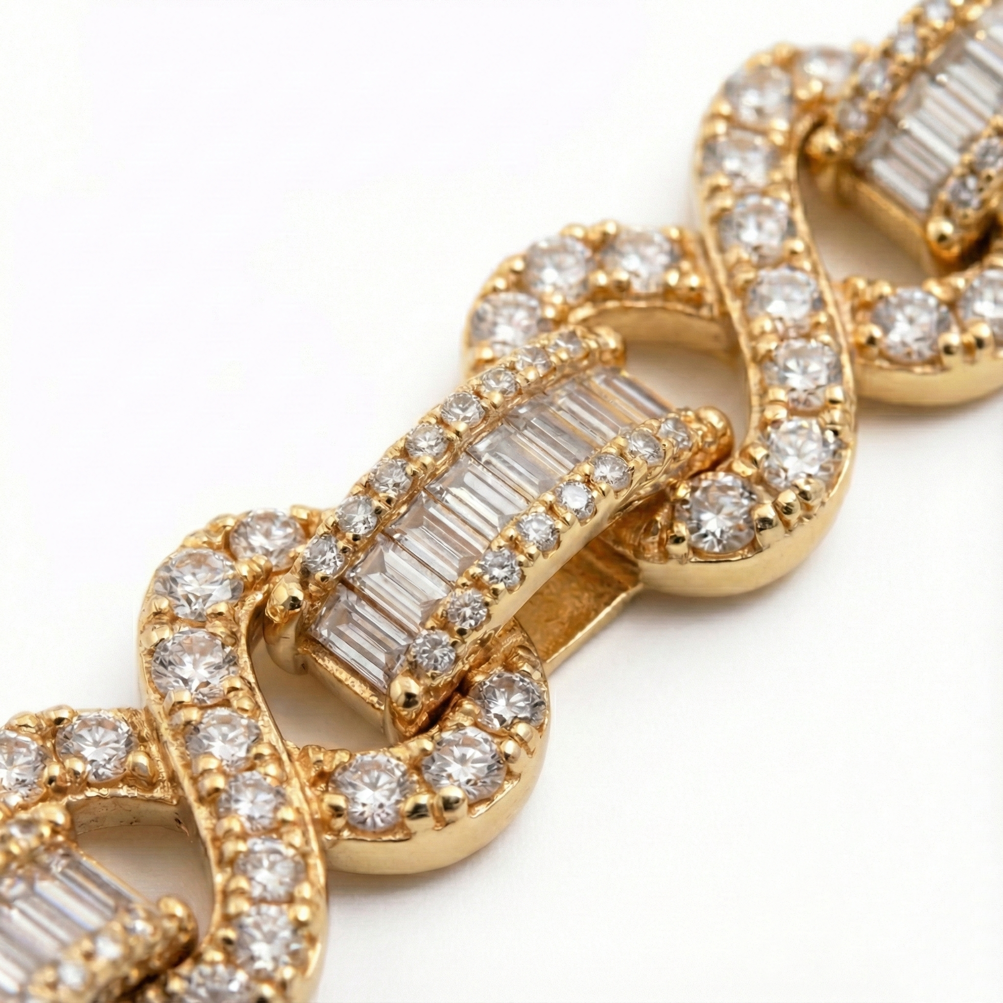 INFINITE LINK BRACELET