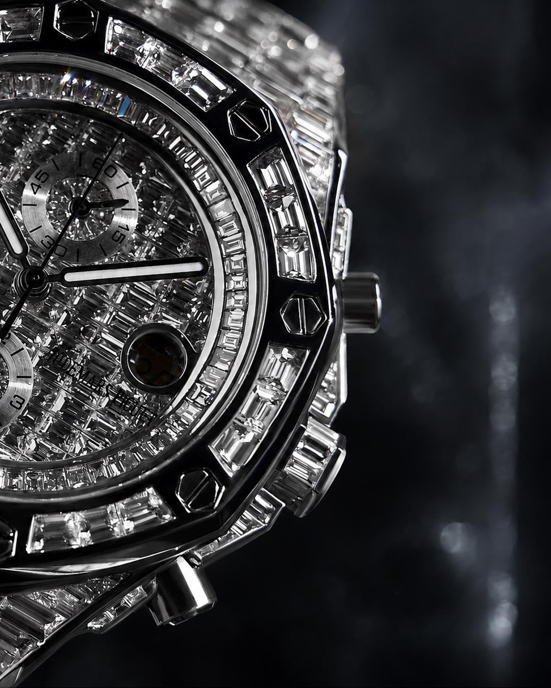 Audemars Piguet – Royal Oak Offshore 42 mm – Full Custom 18k White Gold set with VVS/VS Baguette Diamonds