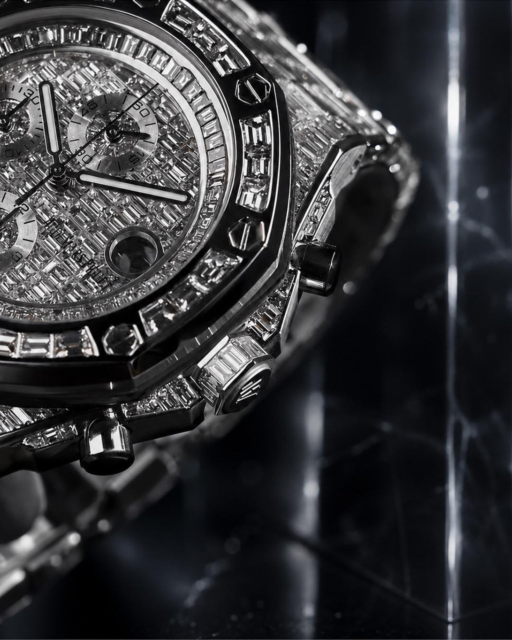 Audemars Piguet – Royal Oak Offshore 42 mm – Full Custom 18k White Gold set with VVS/VS Baguette Diamonds