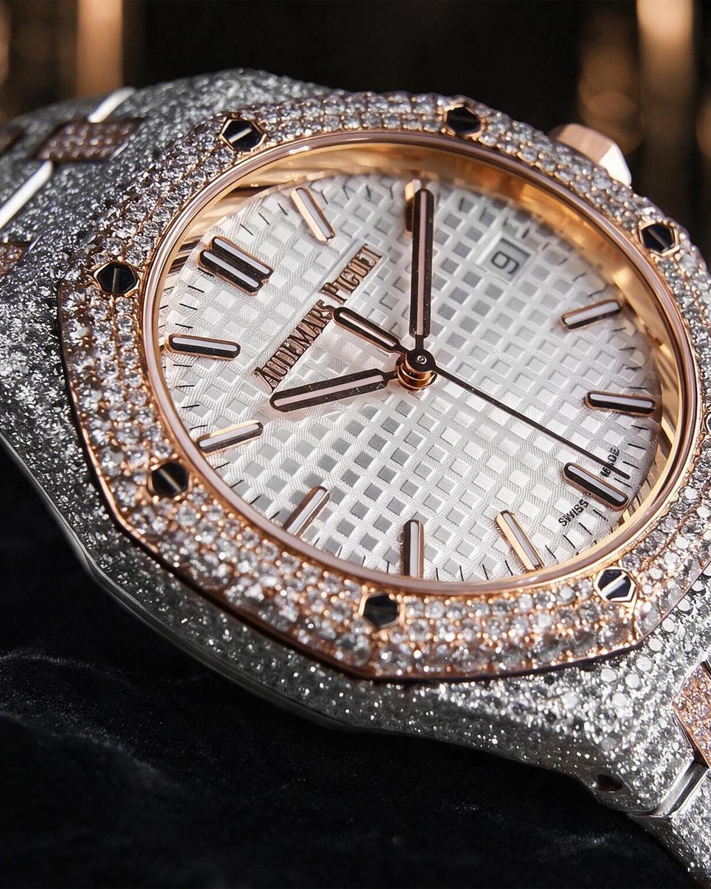 Audemars Piguet – Royal Oak 34 mm – Stainless Steel & Rose Gold – Silver "Grande Tapisserie" Dial – Custom Diamond-Set