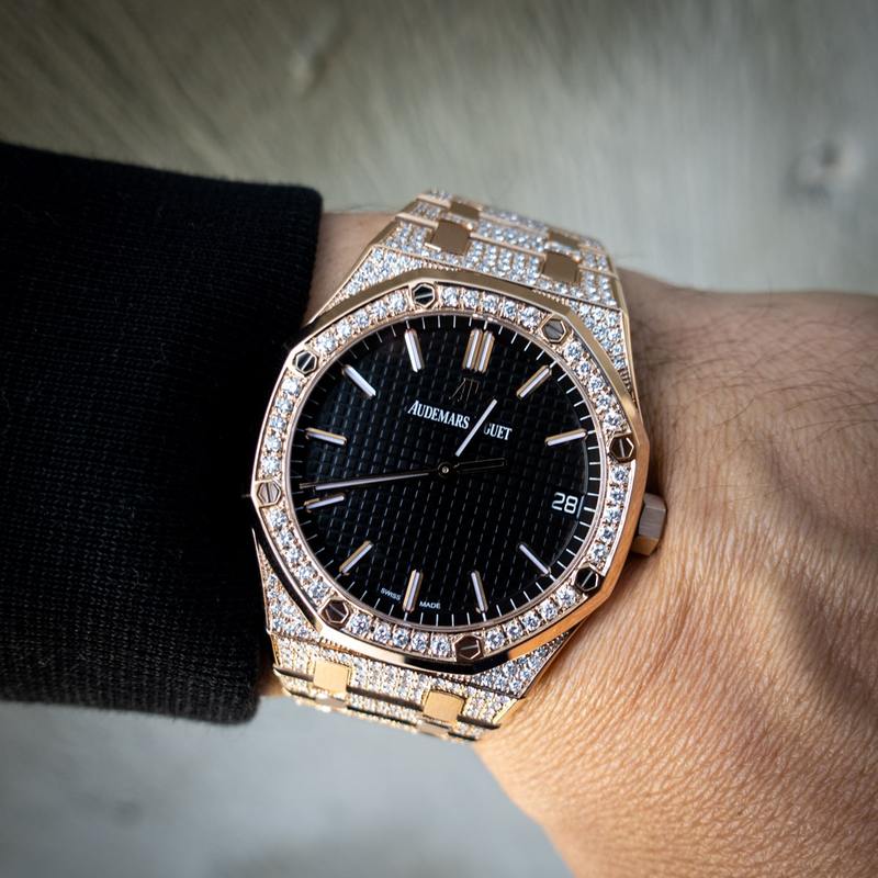 AUDEMARS PIGUET 15500 – ROYAL OAK 41 – 18CT PINK GOLD – CUSTOM DIAMOND SET