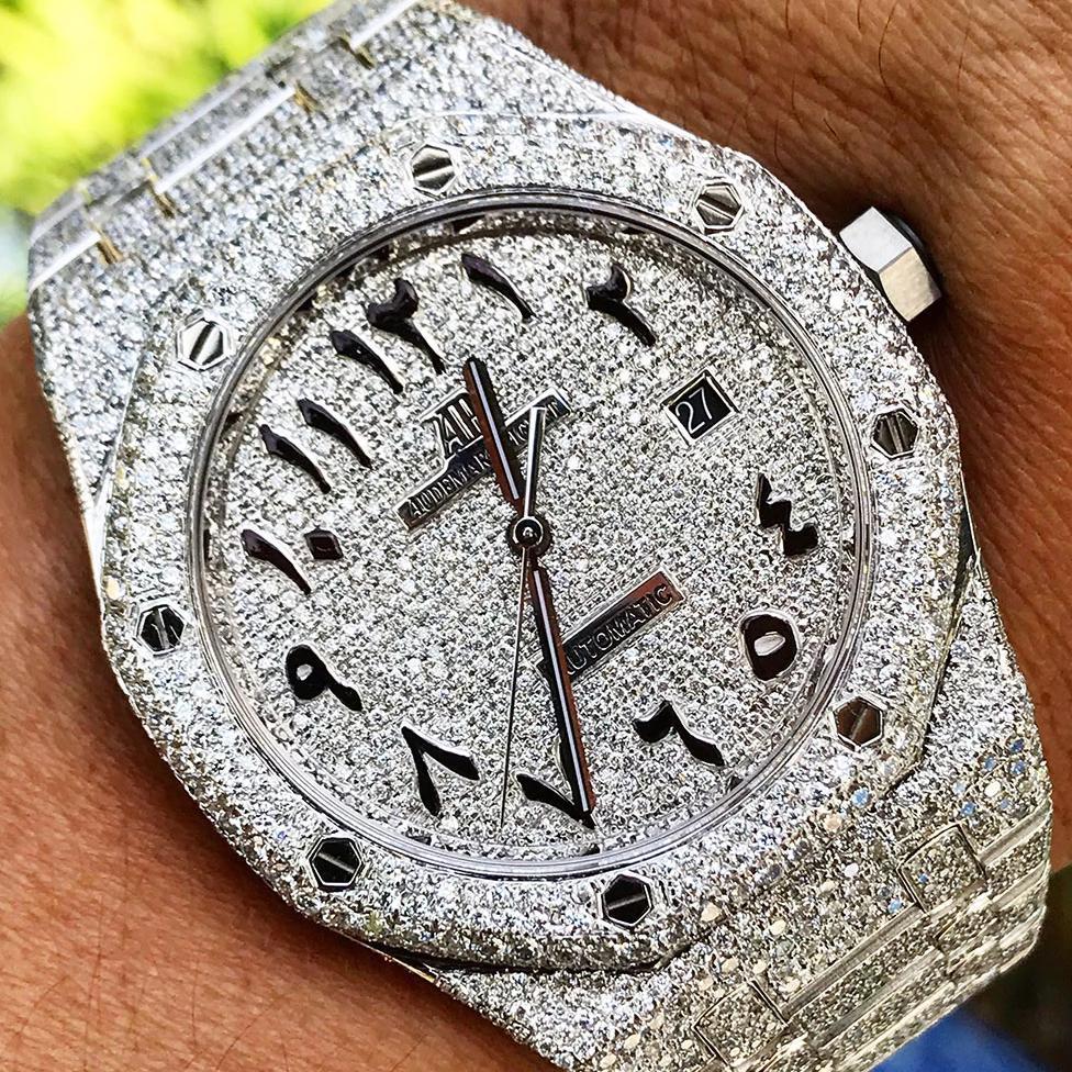AUDEMARS PIGUET – ROYAL OAK 41 – STEEL – CUSTOM PAVÉ DIAMOND SET (ARABIC)