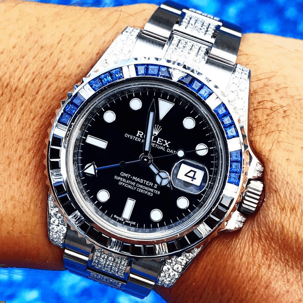 ROLEX GMT-MASTER II – OYSTERSTEEL “BATMAN”- OYSTER – CUSTOM DIAMOND SET (CENTRE LINKS)