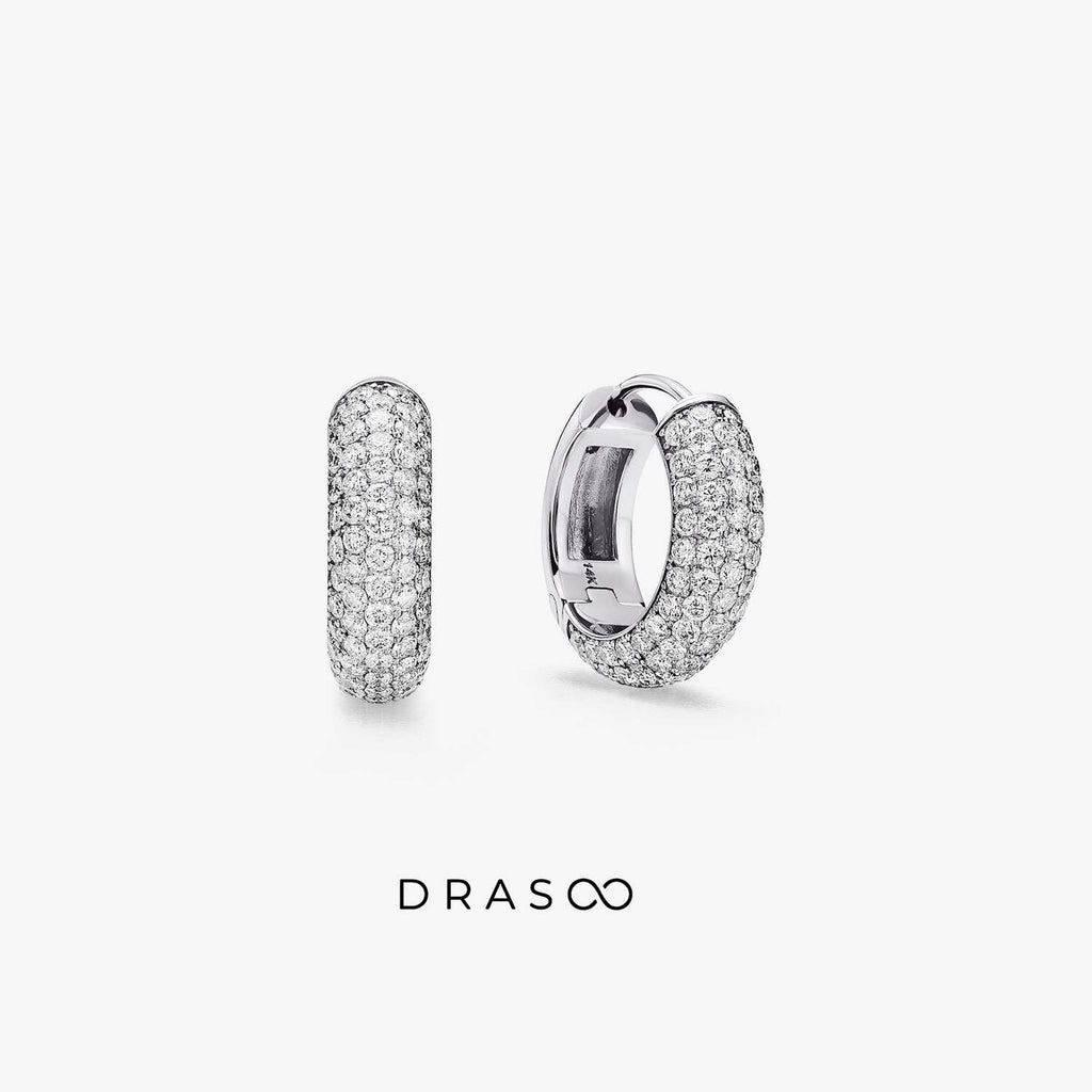 HUGGIE EARRING