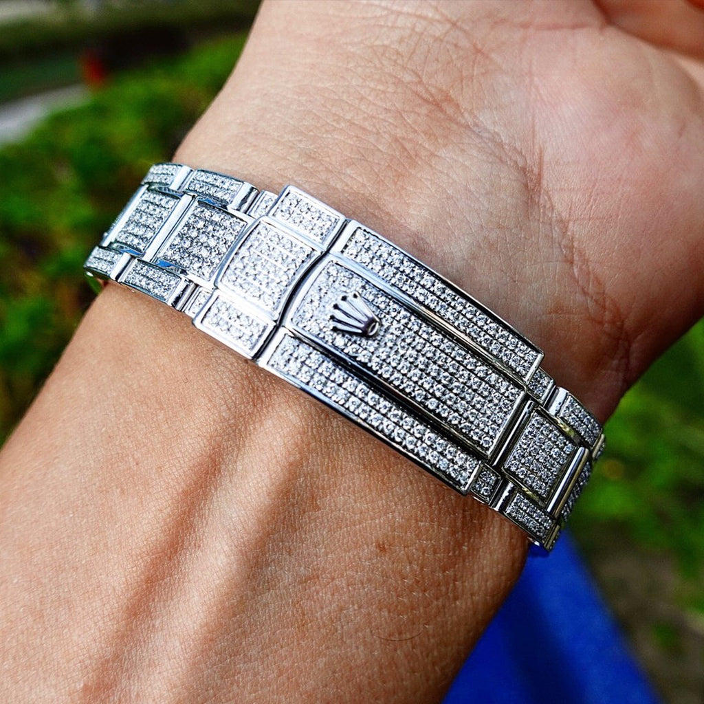 ROLEX DATEJUST 41 – OYSTERSTEEL – OYSTER – WHITE ROMAN – CUSTOM DIAMOND SET