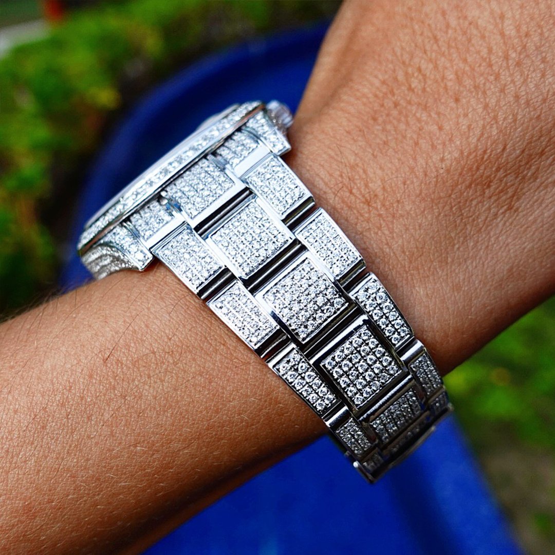 ROLEX DATEJUST 41 – OYSTERSTEEL – OYSTER – WHITE ROMAN – CUSTOM DIAMOND SET