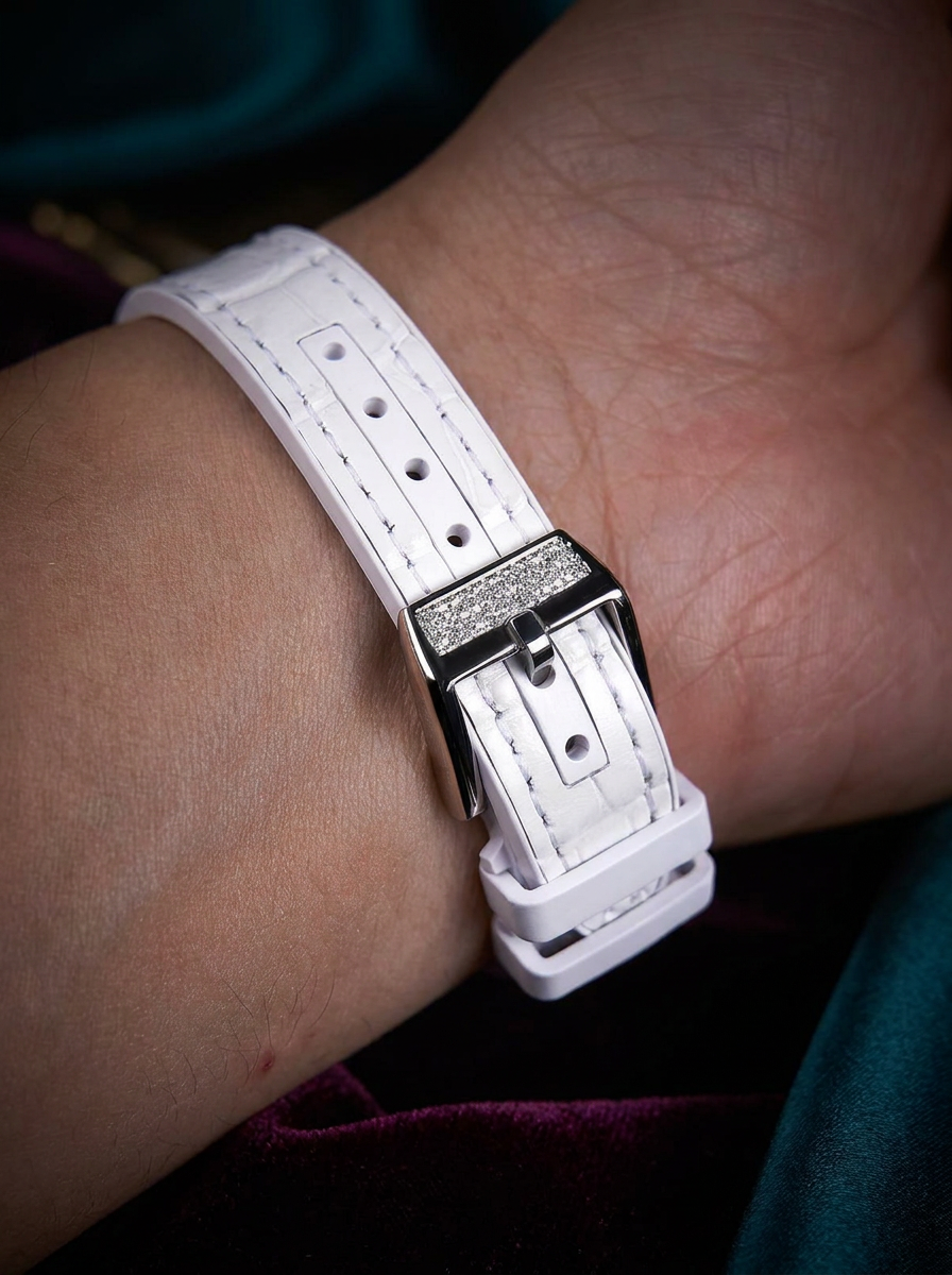 Franck Muller – Vanguard Lady 32 mm – White "Color Dreams" Dial – White Strap – Custom Diamond-Set