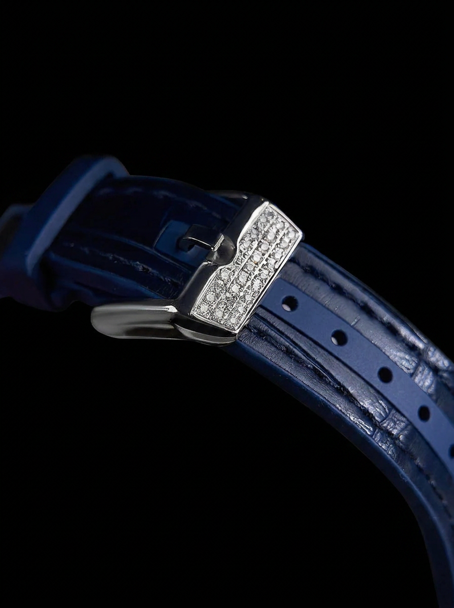 Franck Muller – Vanguard 35 mm – White "Color Dreams" Dial – Custom Diamond-Set – Blue Strap