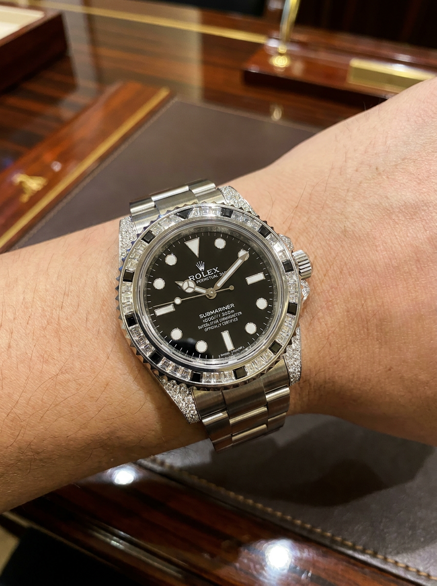 Rolex Submariner 41 mm – Oystersteel – Oyster – Custom Diamond-Set with 'Tuxedo' Bezel