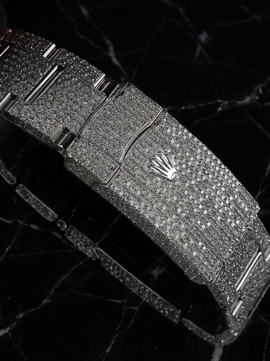 Rolex Datejust 41 – Oystersteel – Mint Green – Custom Pavé Diamond Set – Oyster