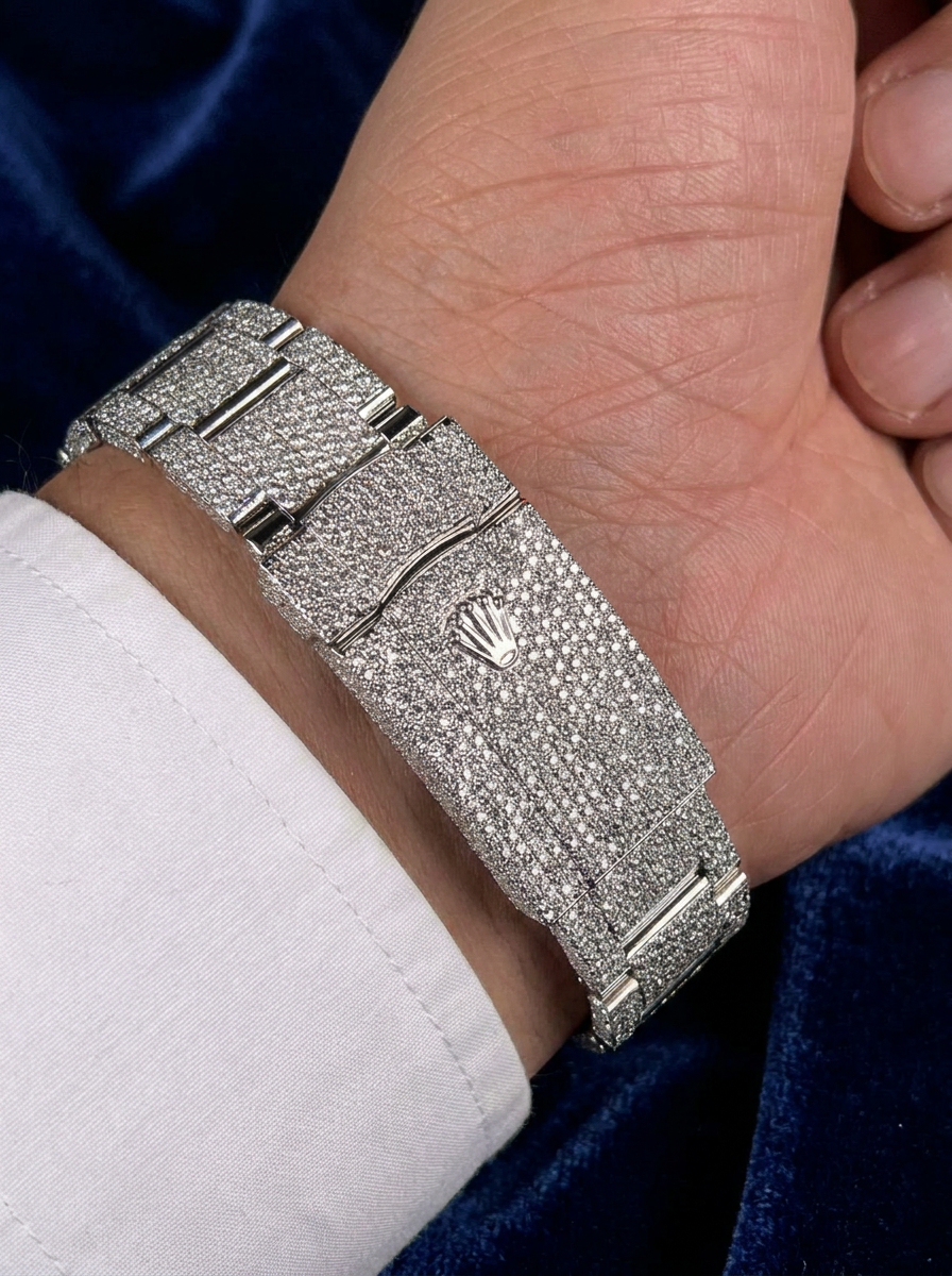 Rolex Datejust 41 – Oystersteel – Mint Green – Custom Pavé Diamond Set – Oyster
