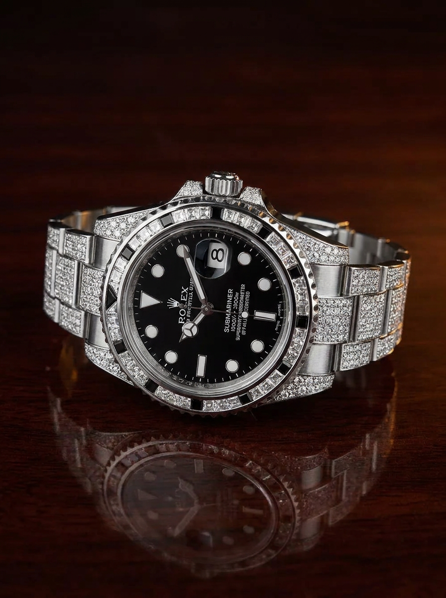 Rolex Submariner Date 41 mm – Oystersteel – Oyster – Custom Diamond-Set with 'Tuxedo' Bezel