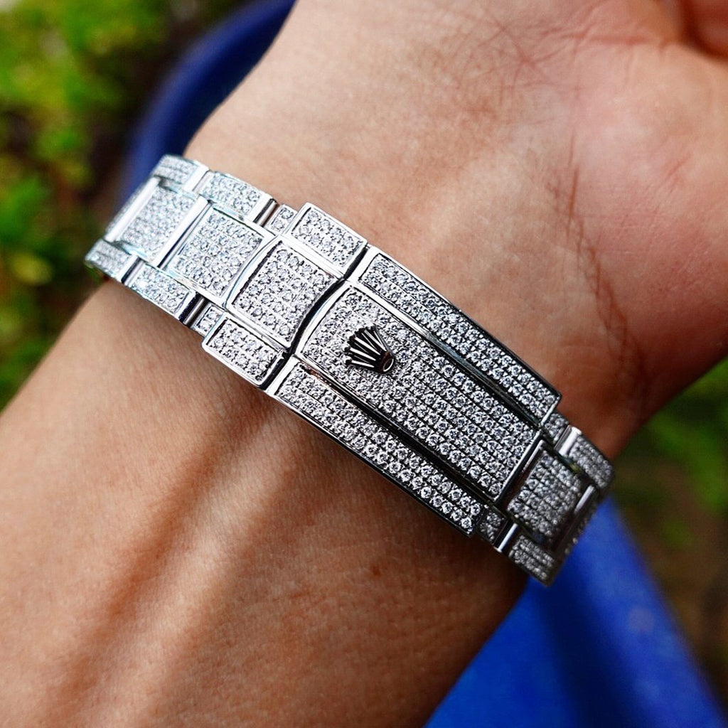 ROLEX DATEJUST 41 – OYSTERSTEEL – OYSTER – AZZURO DIAL – CUSTOM DIAMOND SET (PAVÉ BEZEL)