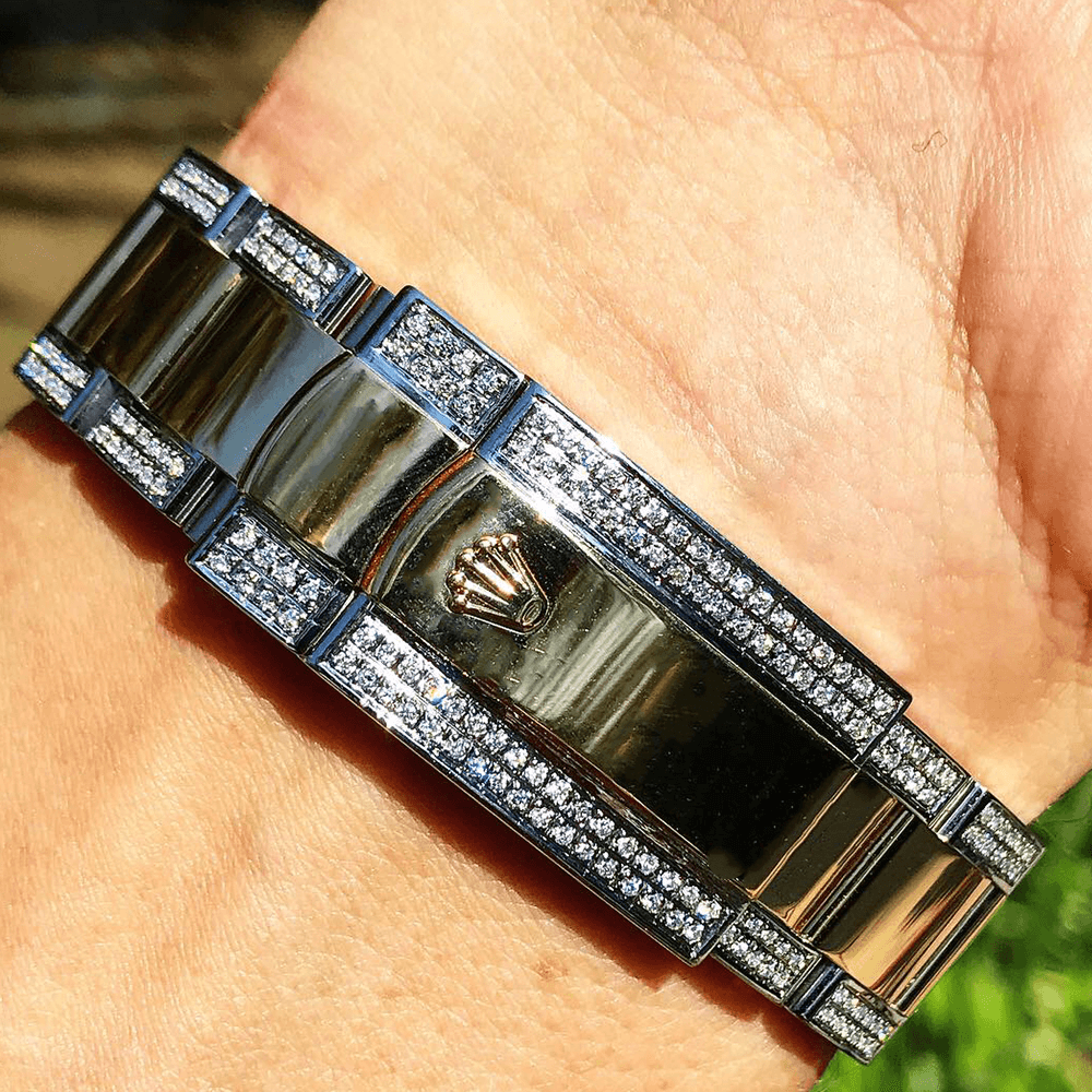 ROLEX SKY-DWELLER – 18CT YELLOW GOLD & OYSTERSTEEL – CHAMPAGNE – OYSTER – CUSTOM DIAMOND SET