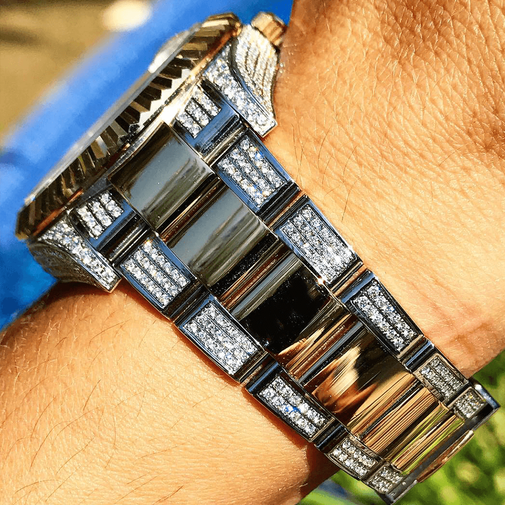 ROLEX SKY-DWELLER – 18CT YELLOW GOLD & OYSTERSTEEL – CHAMPAGNE – OYSTER – CUSTOM DIAMOND SET