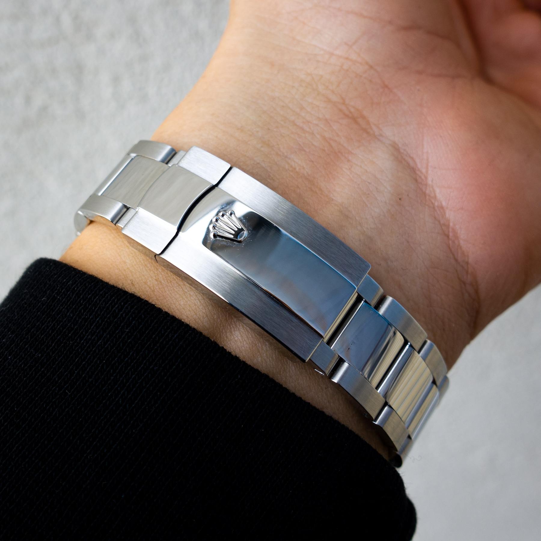 ROLEX DATEJUST 41 – OYSTERSTEEL – OYSTER – CUSTOM DIAMOND BEZEL & COVERT DIAL