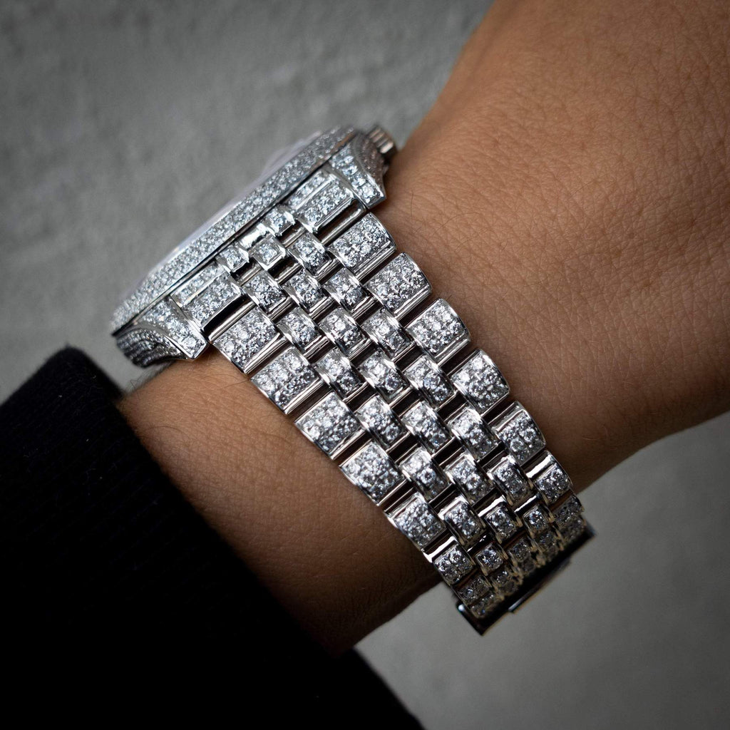 ROLEX DATEJUST 41 – OYSTERSTEEL – JUBILEE – BLACK DIAL – CUSTOM DIAMOND SET (PAVÉ BEZEL)90O